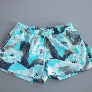 Patagonia Barely Baggies™ Shorts. Medium.